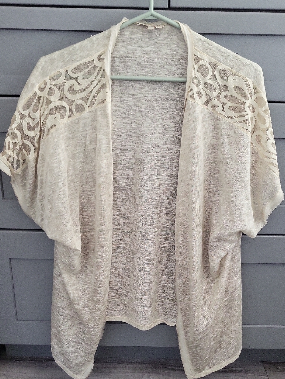 Light Cream Lace-Shoulder Open Cardigan,